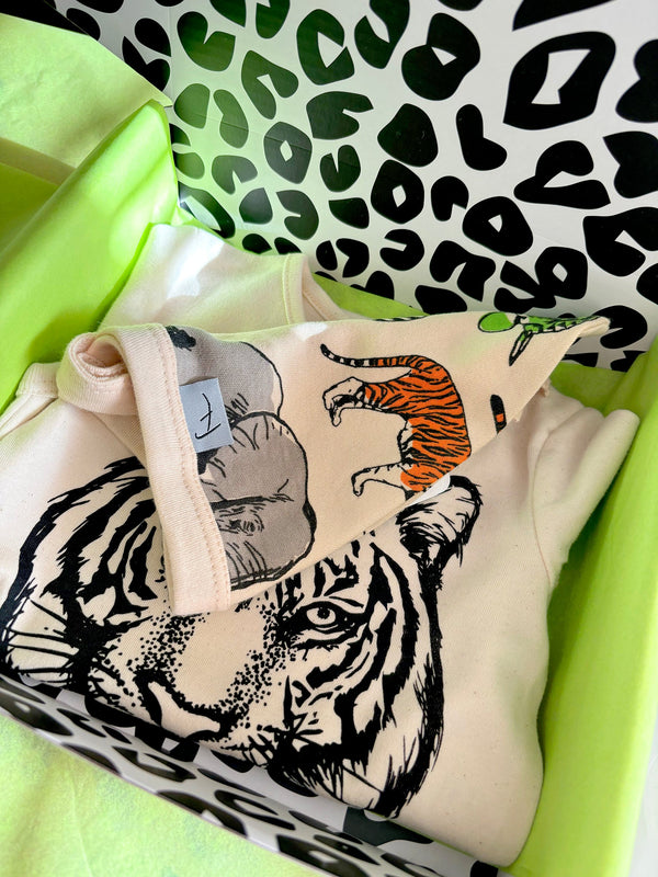 Coffret Bébé, Deux Pièces en Coton Bio Imprimé Tigre - Naturel